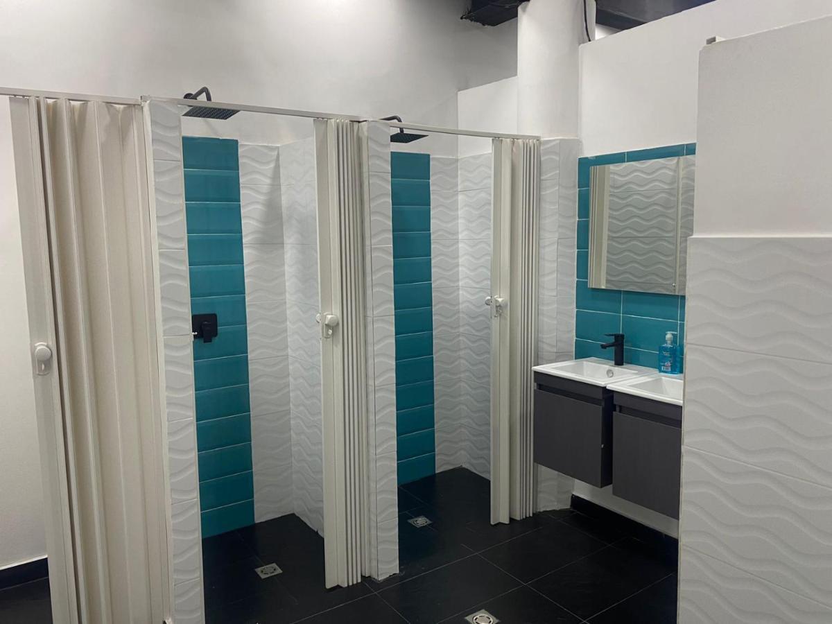 מדיין Hotel Hostal Caps San Diego מראה חיצוני תמונה