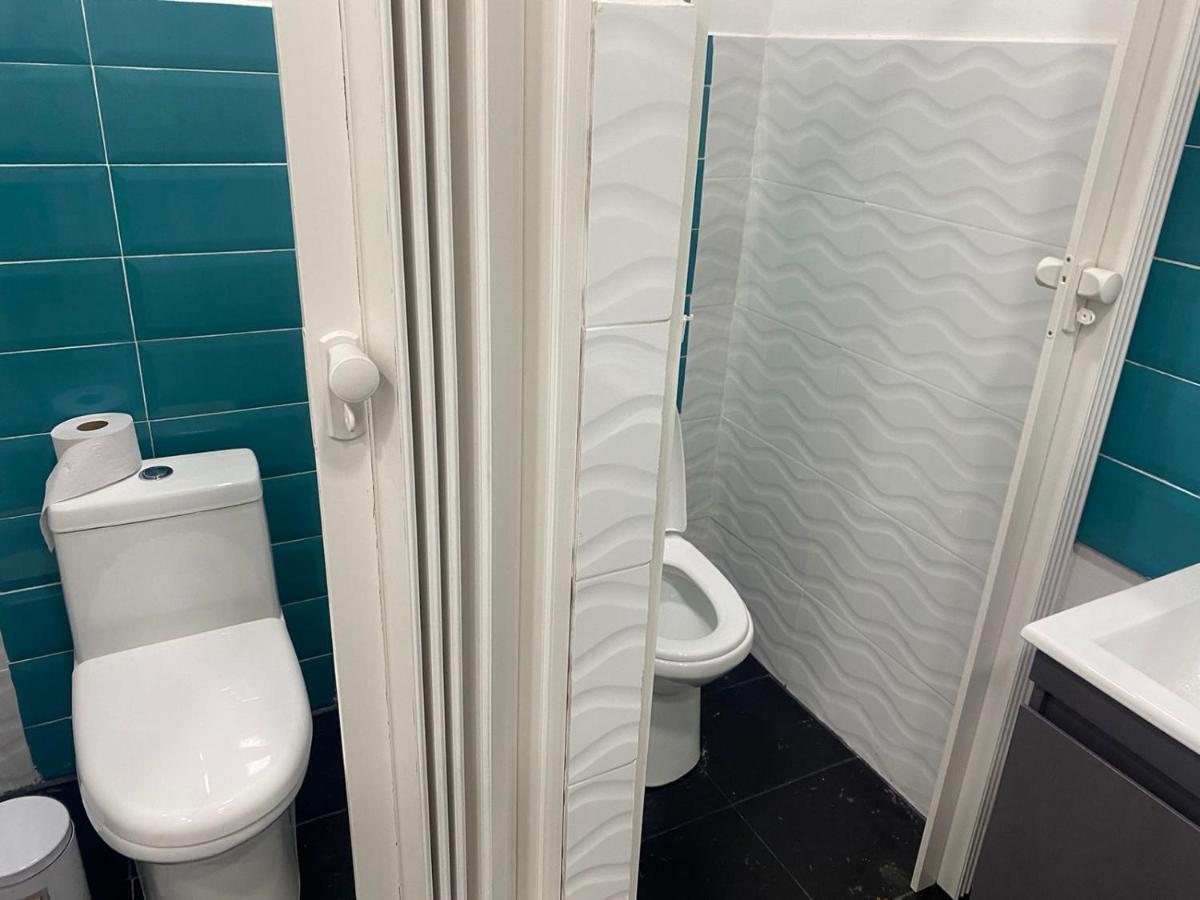 מדיין Hotel Hostal Caps San Diego מראה חיצוני תמונה